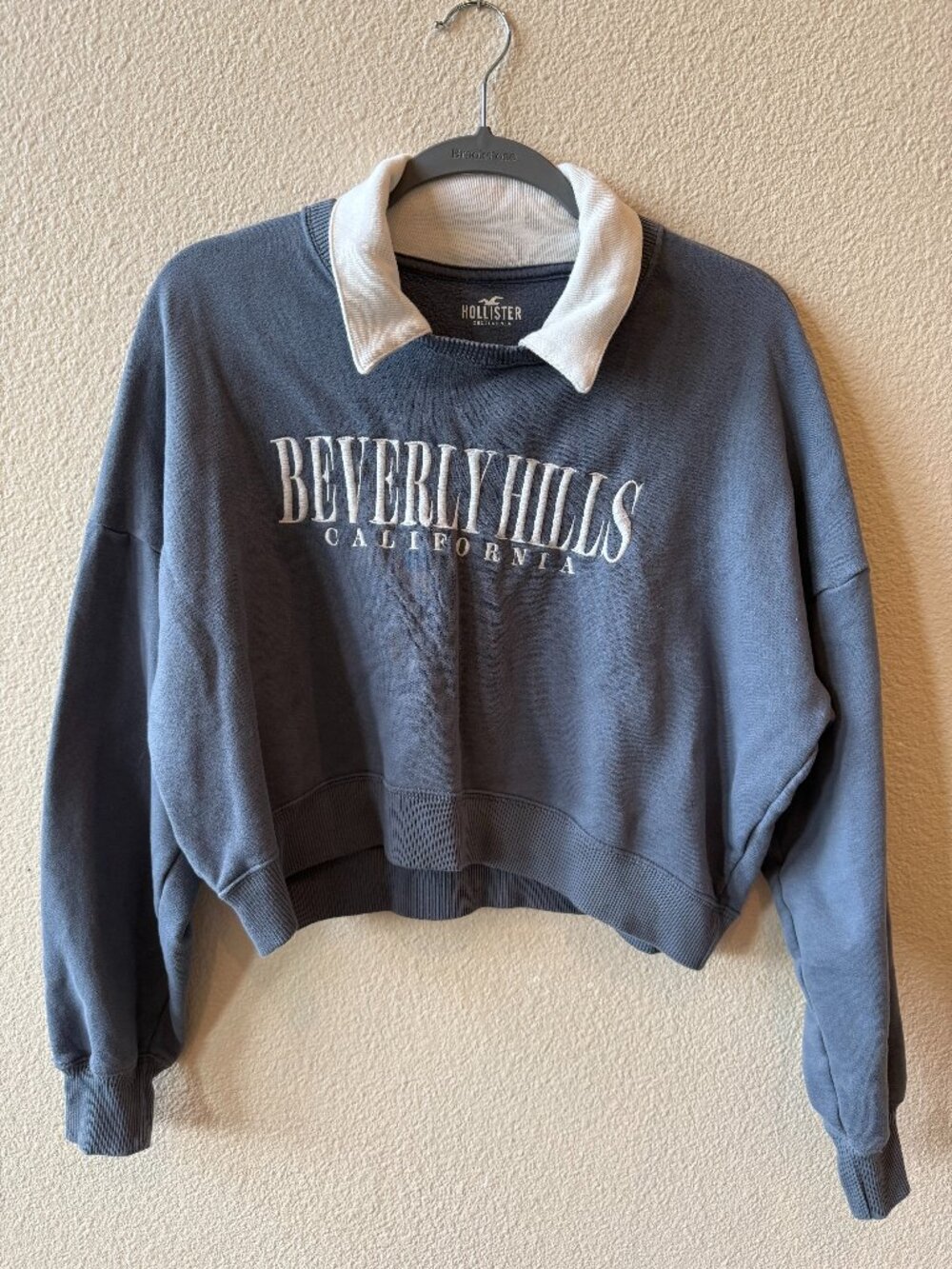 Hollister Beverly Hills California Collared Cropped Sweatshirt Blue